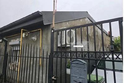 Cota de 2/4 din casa si teren, Loc Calarasi, Jud Calarasi - 2