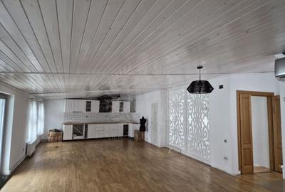 //SPATIU COMERCIAL//REZIDENTA// - 2