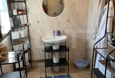 Cabana deosebita in Campenesti - un refugiu modern cu priveli?te superba la lac - 3