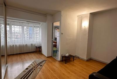 Inchiriez garsoniera in bloc de apartamente dispo imediat Inchiriez garsoniera in bloc de apartamente dispo imediat - 2