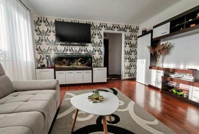 Apartament cu 3 camere decomandat, mobilat în Calea Moldovei