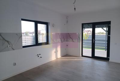 Casă cu 4 camere cu Teren 504 Mp în Central