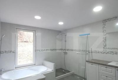 Casă cu 5 camere cu Teren 1590 Mp în Luna - 8