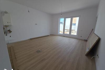 Casă cu 4 camere cu Teren 310 Mp în Berceni