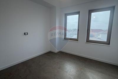 Apartament cu 3 camere în Central - 14