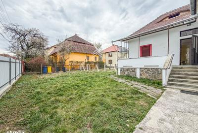 Spațiu comercial, de 65 mp, în Sub Arini - 7