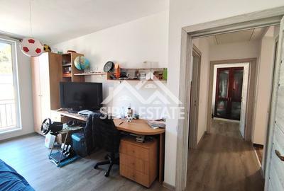 Casă individuală cu 4 camere cu Canalizare în Cristian - 12