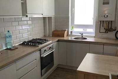 Apartament cu 2 camere decomandat, mobilat în Tractorul - 7