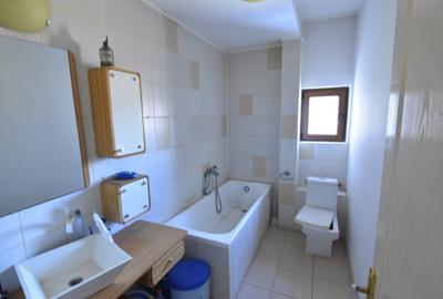 Casa / Vila P+1+M, zona Prelungirea, Ghencea, Maracineni - 13