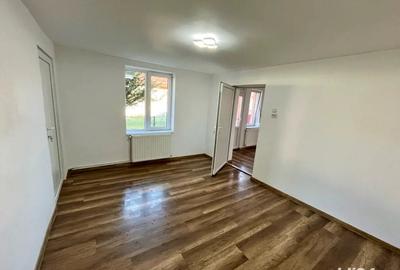 Casa renovata de vanzare 80mp 556mp teren in Zarnesti, jud. Brasov - liniste, natura. - 6