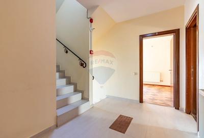 Casă cu 6 camere cu Teren 260 Mp în Tunari - 7