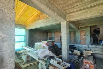 Vand casa nou in cazasu la soseaua principala - 1