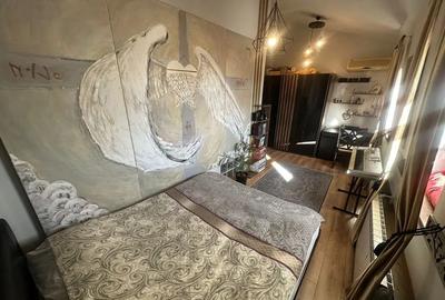 Apartament cu 4 camere decomandat în Peninsula