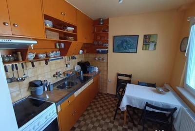 Apartament cu 3 camere decomandat în Telegrafului - 1