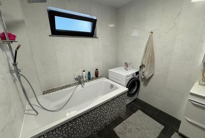 De inchiriat apartament - 3 camere 105mp/  2 parcari- langa Profi Scheia - 10