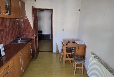Apartament cu 2 camere decomandat în 1 Mai - 2