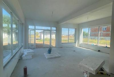 Spațiu comercial, de 125 mp, în Central - 1