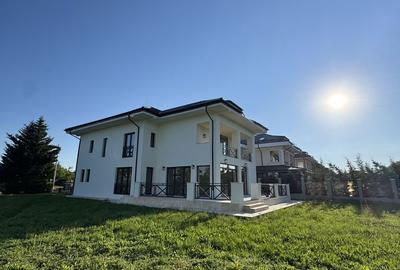 Casă cu 4 camere în Crevedia - 1