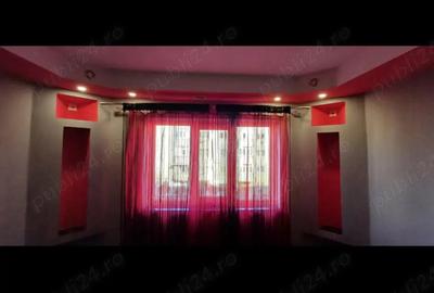 Vand apartament decomandat , cu doua camere ?i doua balcoane , la etaj 2 - 5