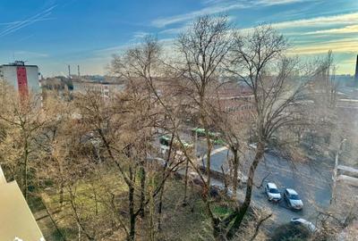 Apartament cu 2 camere semidecomandat, mobilat în Gara de Nord