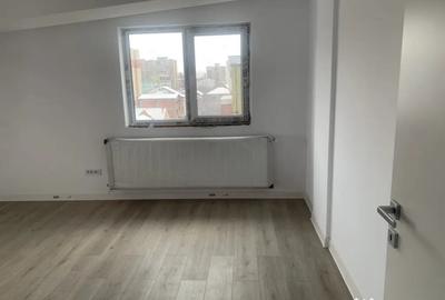 Apartament cu 4 camere decomandat în George Enescu - 8