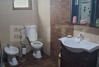 Casă cu 7 camere cu Teren 1000 Mp în Șendreni