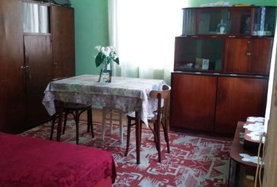 Casă cu 4 camere în Poiana Mare - 1