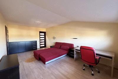 Apartament cu 4 camere - zona Centrala - Mansarda - IMOBIHOR - 1