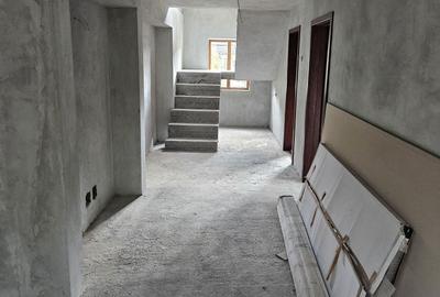 Casă cu 4 camere în Central - 1