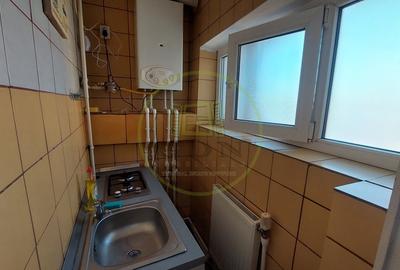 Garsonieră decomandată, mobilată în Rovine - 5