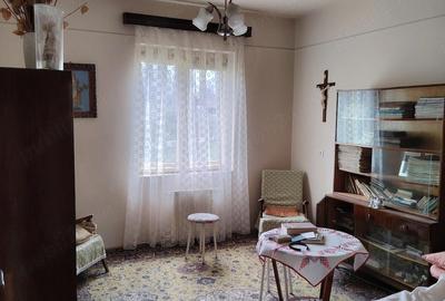 Apartament cu 3 camere decomandat în Jiu-Paroșeni - 6