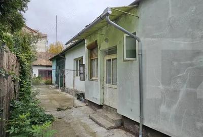 Casa in centru cu potential deosebit - 3