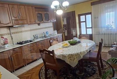 Casa de vanzare, cu 6 camere, 200 mp, zona centrala-Dej - 15