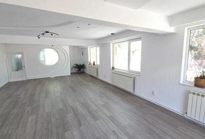 Spațiu comercial, de 92 mp, în Central - 1