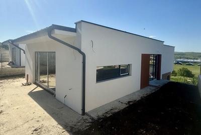 Casă cu 4 camere în Dezmir - 7