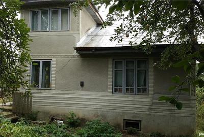 Casă cu 2 camere cu Teren 3410 Mp în Podu Turcului - 3