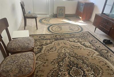 Apartament 3 camere , zona Gara, et 2/4 , centrala termica individuala , pret fi - 7