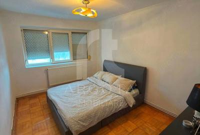 Apartament cu 3 camere decomandat în Micro 14