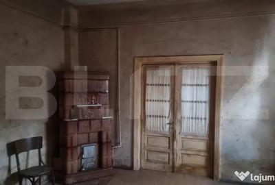 Casă cu 4 camere cu Teren 287 Mp în Lupeni - 12