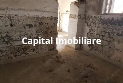 Casă cu Teren 1800 Mp în Central - 2