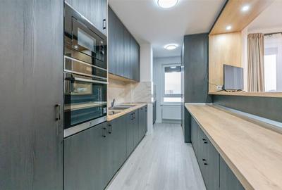 Apartament cu 3 camere decomandat, mobilat în Tractorul - 3