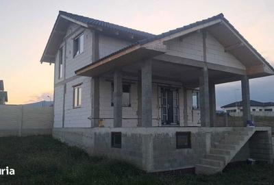 Casă cu 4 camere cu Teren 159 Mp în Tolstoi - 4