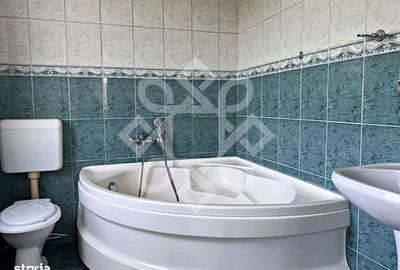 Casă cu 6 camere decomandat cu Teren 1850 Mp în Iorga - 2