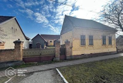 Casa traditionala cu teren generos in Odvos, județul Arad - 1