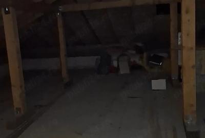 Casă cu 7 camere cu Teren 600 Mp în Popoveni - 3