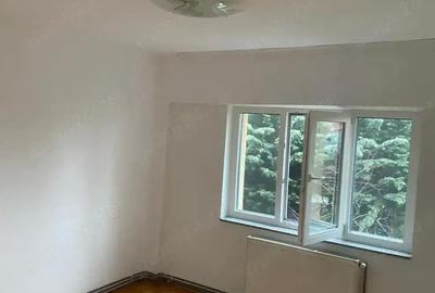 Apartament cu 3 camere decomandat în Central - 4