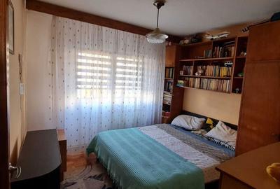 Apartament cu 2 camere decomandat în Petru Rareș - 3