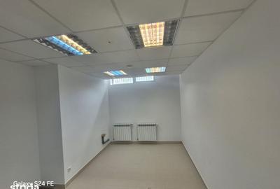 Spațiu comercial, de 200 mp, în Ultracentral - 9