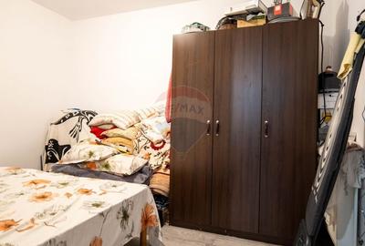 Casă cu 4 camere cu Teren 299 Mp în Periferie - 22