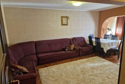 Apartament cu 4 camere decomandat în Central - 3